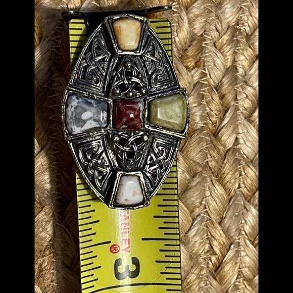 Celtic / Scottish Style Stone Brooch 🌺 Tau Miracle brooch - Picture 10 of 16